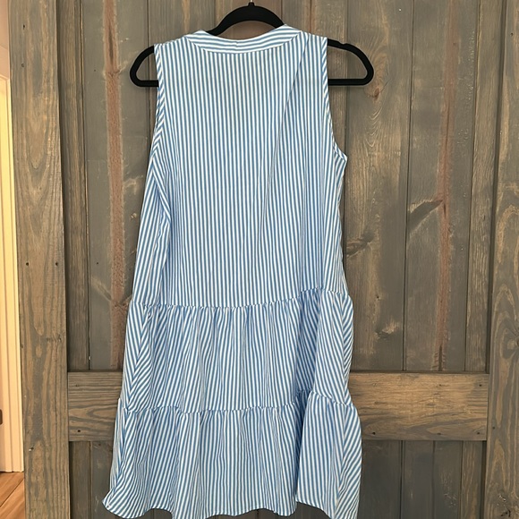 Light blue pin stripe ruffle tiered dress size med preppy flowy size medium NWOT - Picture 5 of 6